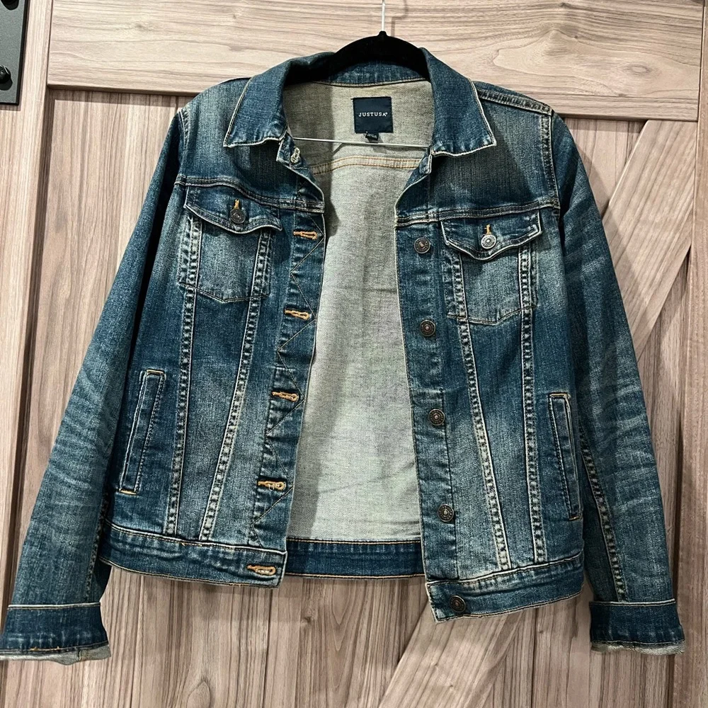 Jean jacket size small - Picture 1 of 2